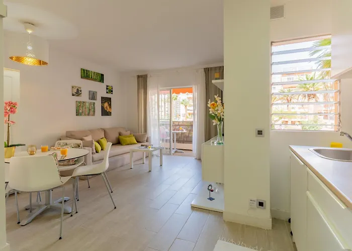 Cristianos - Cris Sol * Los Cristianos (Tenerife)